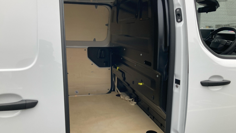 Toyota Proace L2 Diesel 2.0D 145 Active Van